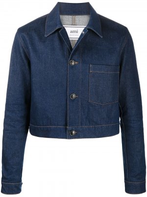 Укороченная джинсовая куртка AMI Paris. Цвет: синий