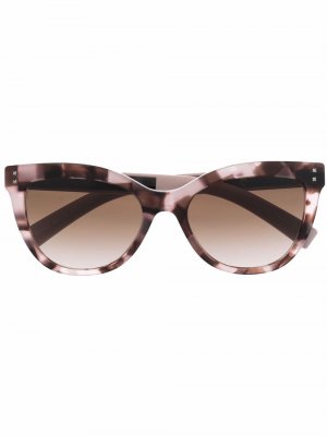 Солнцезащитные очки в оправе кошачий глаз с заклепками Valentino Eyewear. Цвет: розовый