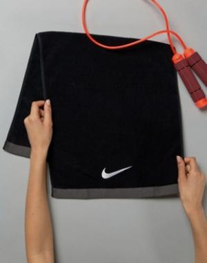Полотенце  Fundamental Nike. Цвет: черный
