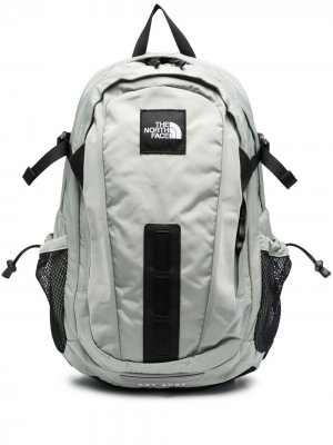 Рюкзак с нашивкой-логотипом The North Face. Цвет: серый