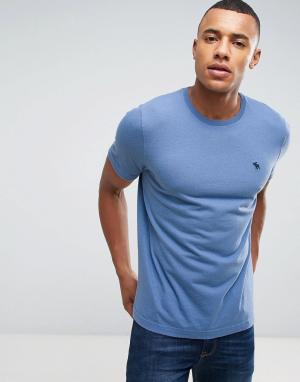 Синяя узкая футболка с круглым вырезом Abercrombie & Fitch. Цвет: синий