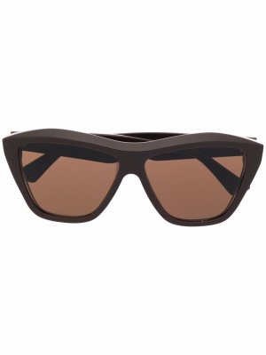 Солнцезащитные очки в квадратной оправе Bottega Veneta Eyewear. Цвет: коричневый