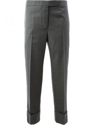 Укороченные брюки строгого кроя Thom Browne. Цвет: серый