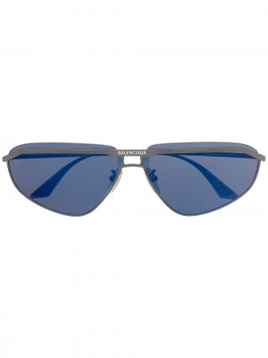 Солнцезащитные очки в пятиугольной оправе Balenciaga Eyewear. Цвет: синий