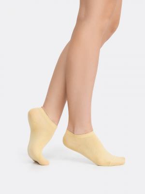 Укороченные женские носки Mark Formelle. Цвет: ячменный