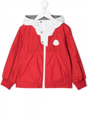 Куртка с нашивкой-логотипом Moncler Enfant. Цвет: красный
