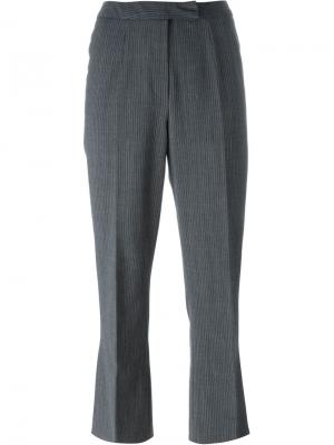 Укороченные брюки в тонкую полоску John Galliano Vintage. Цвет: серый