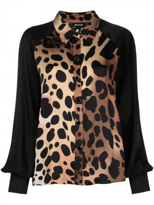 Атласная рубашка с леопардовым принтом Just Cavalli. Цвет: коричневый