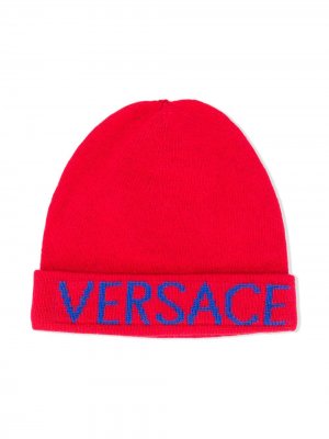 Шапка бини с логотипом Young Versace. Цвет: красный