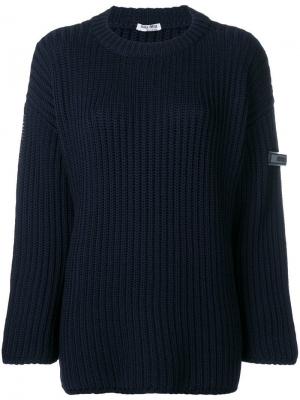 Ребристый свитер с заплаткой логотипом Miu. Цвет: синий
