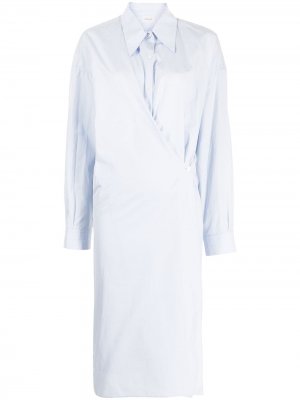 Платье-рубашка длины миди с запахом Lemaire. Цвет: синий