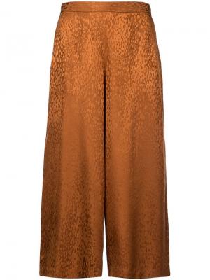 Укороченные брюки со звериным принтом A.L.C.. Цвет: коричневый