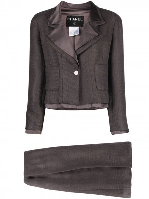Костюм 1999-го года с юбкой и однобортным пиджаком Chanel Pre-Owned. Цвет: коричневый