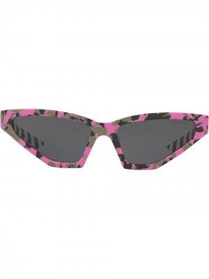 Солнцезащитные очки Disguise с камуфляжным узором Prada Eyewear. Цвет: розовый